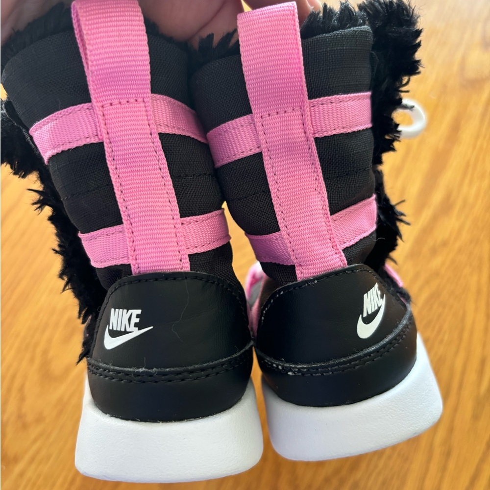 Nike boot - Picture 6 of 6